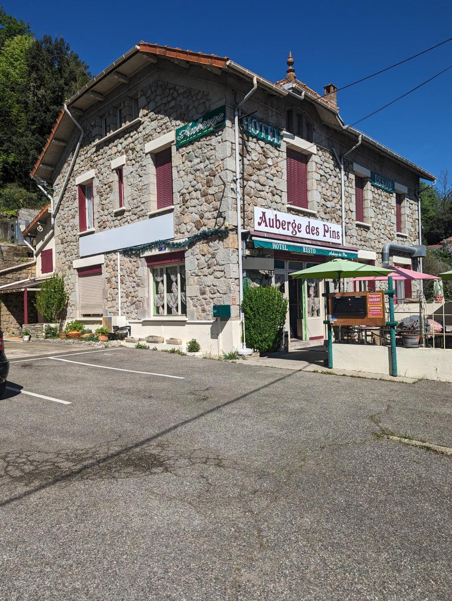 Auberge Des Pins Aubenas Luaran gambar