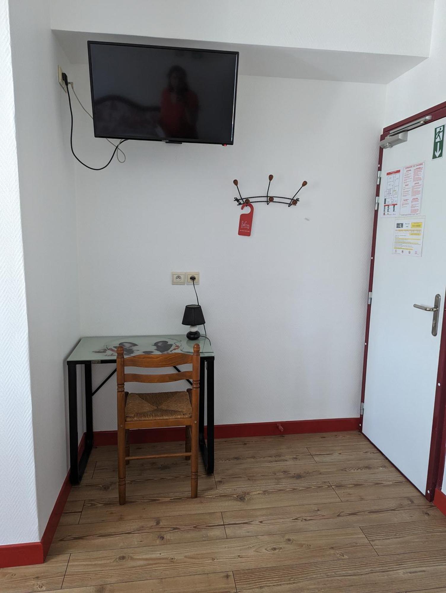 Auberge Des Pins Aubenas Luaran gambar