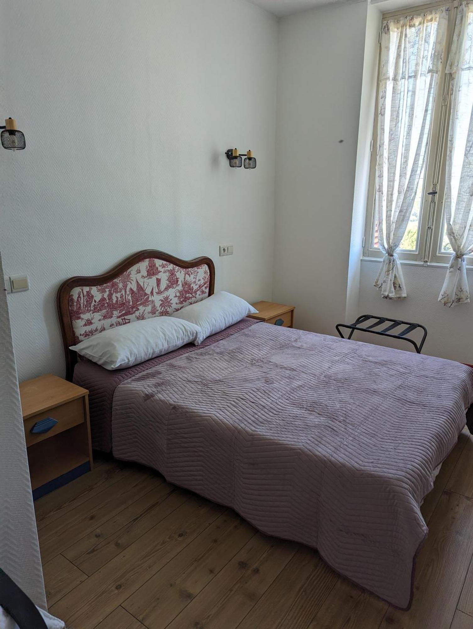Auberge Des Pins Aubenas Luaran gambar