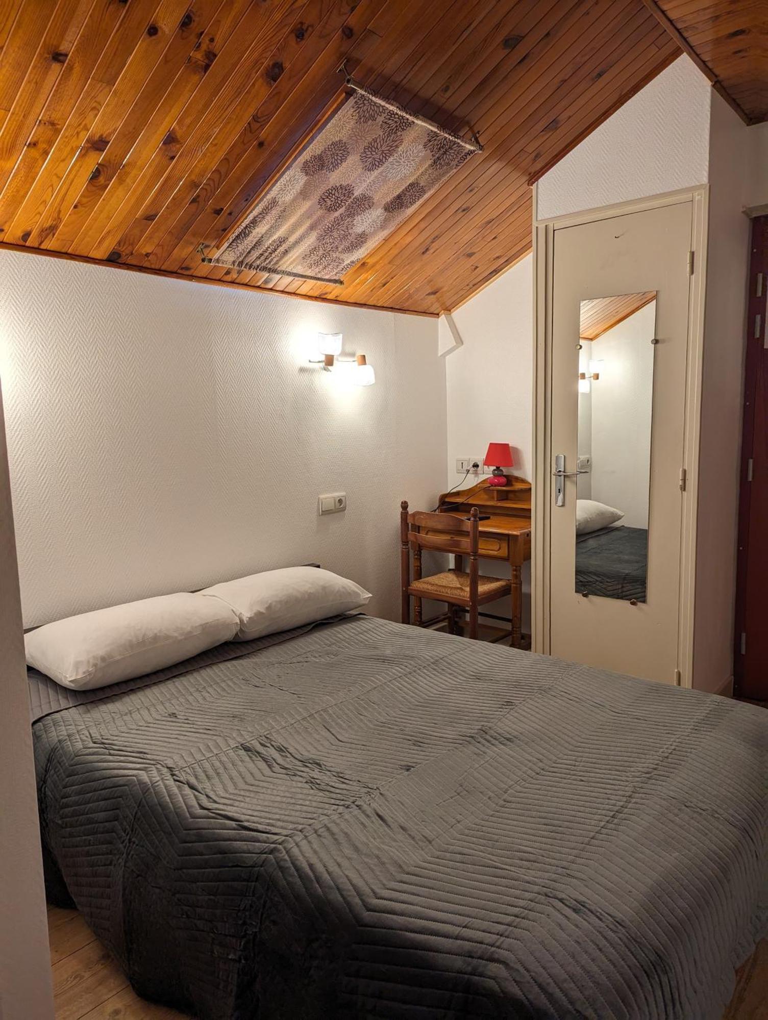 Auberge Des Pins Aubenas Luaran gambar