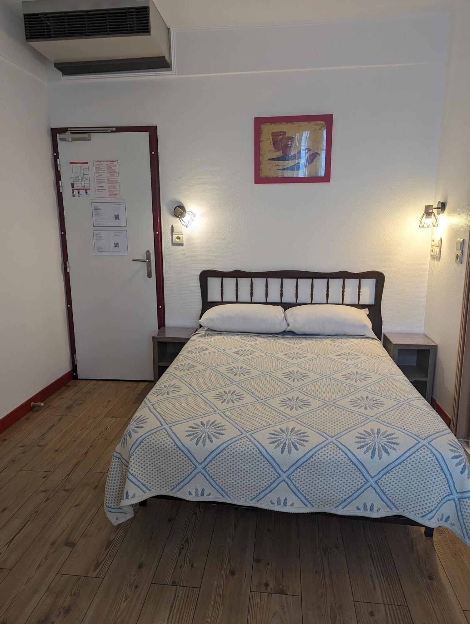 Auberge Des Pins Aubenas Luaran gambar
