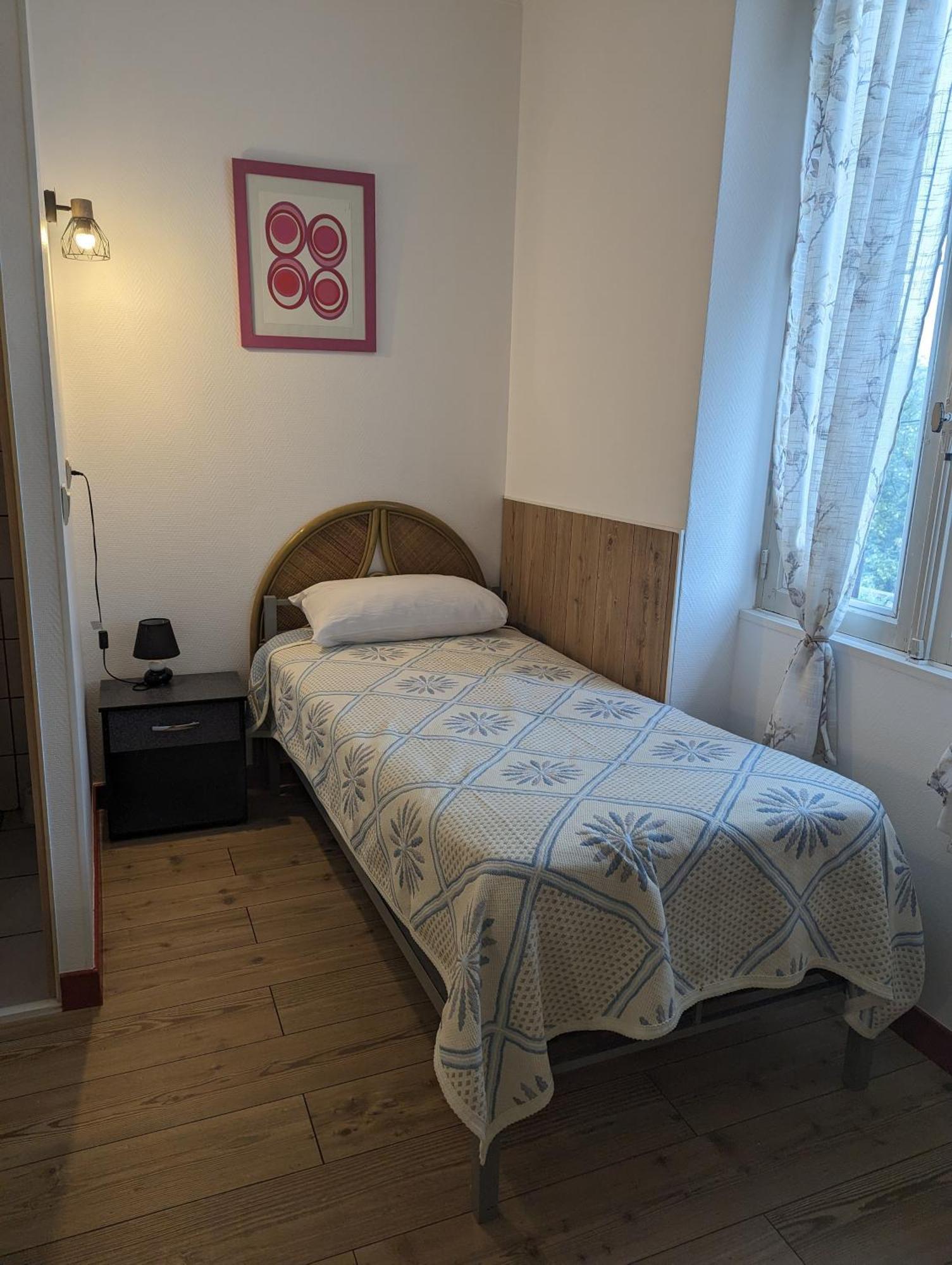 Auberge Des Pins Aubenas Luaran gambar
