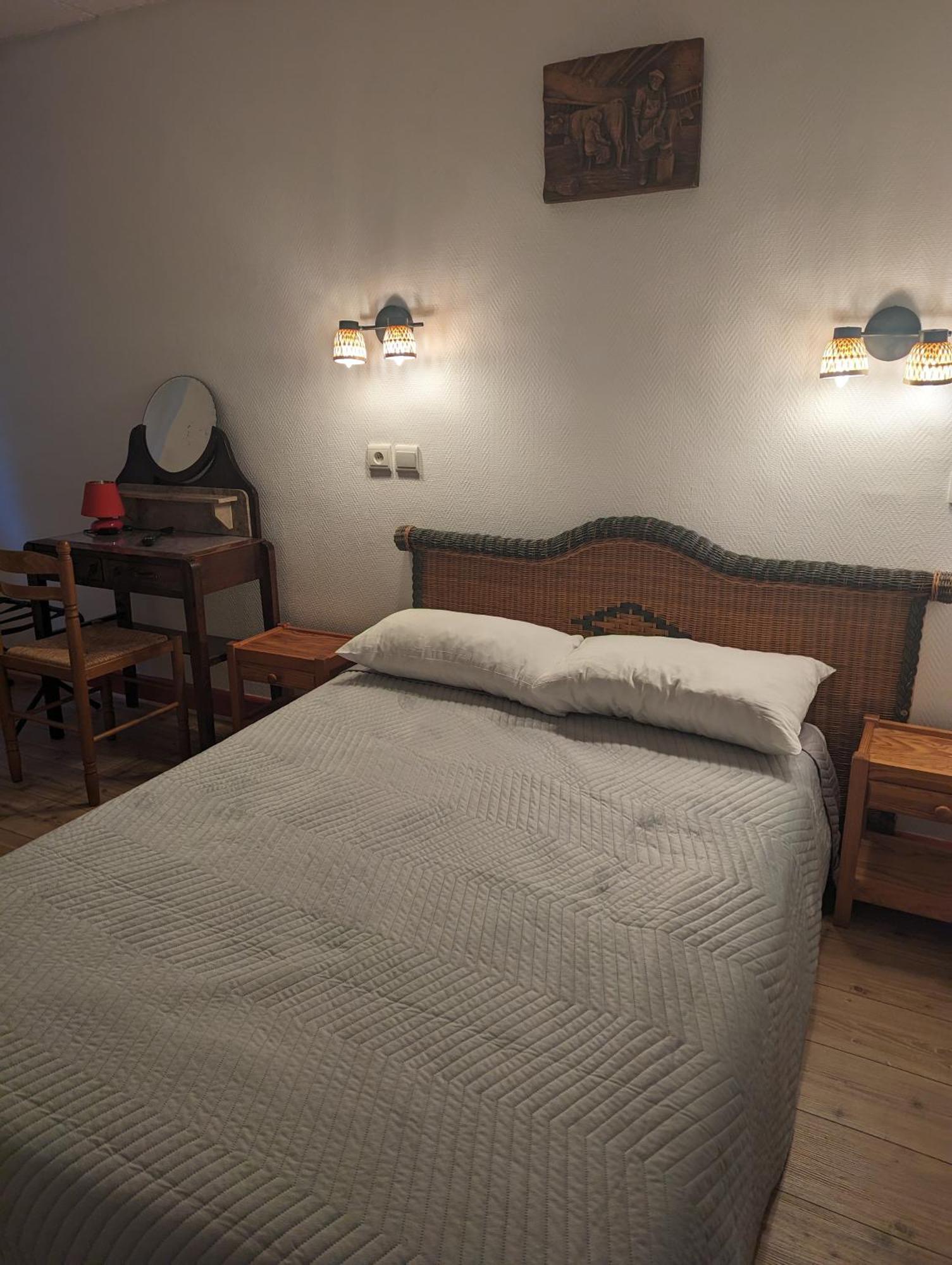 Auberge Des Pins Aubenas Luaran gambar